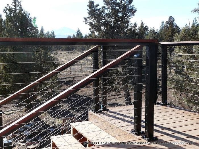 black-aluminum-posts-with-wood-top-rail-c-patrick-bend-oregon-34