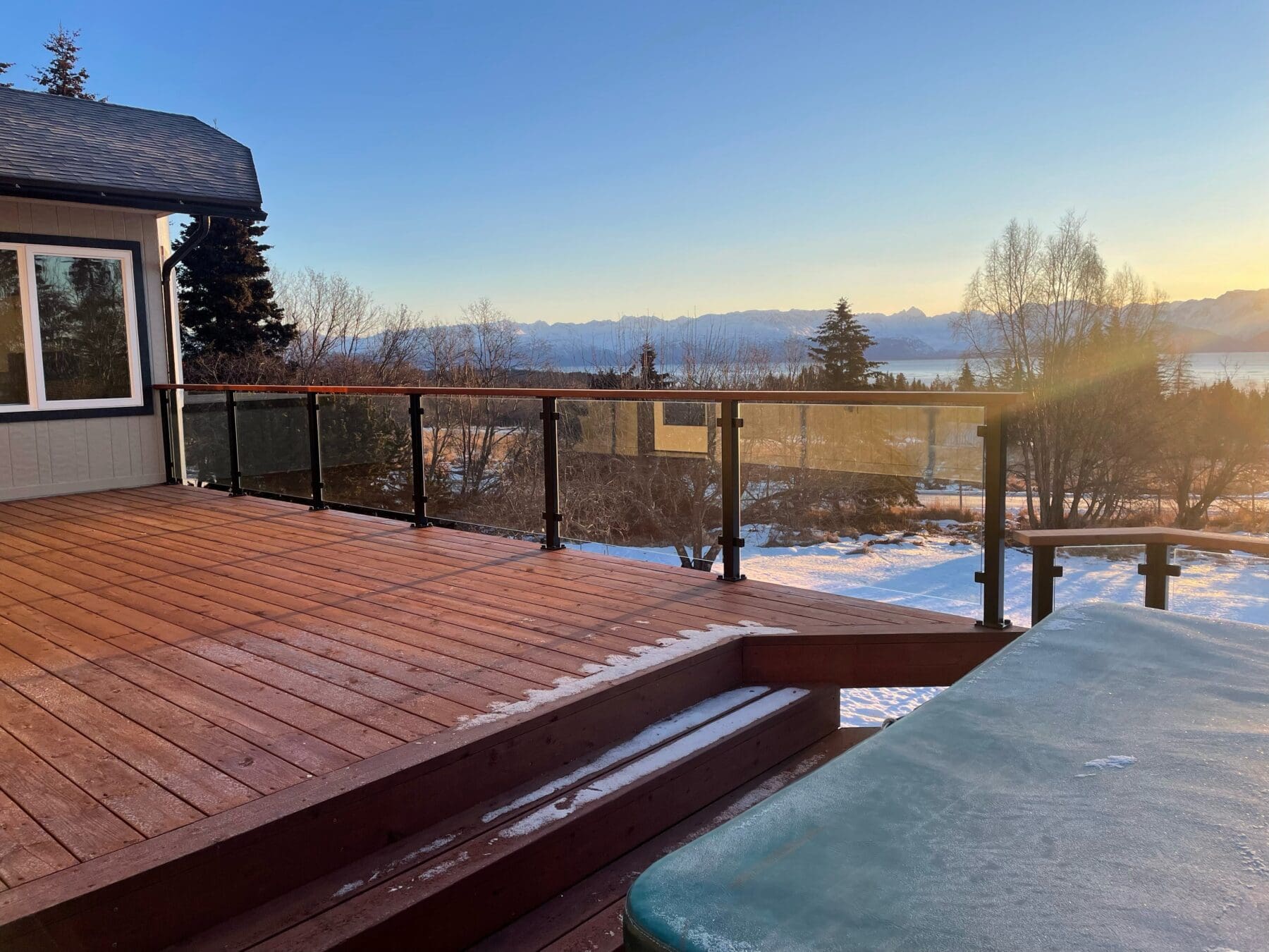 Keeping Your Clients Happy: Railing Systems That Look Good a