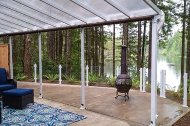 White Frameless Glass Railing – Grapeview, WA