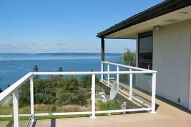 White Solid Glass Railing – Kirkland, WA