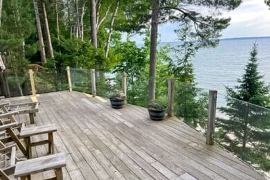 Wood Frameless Glass Railing – Traverse City, MI