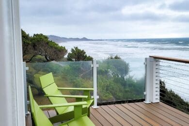 White Frameless Glass Railing – Newport, OR